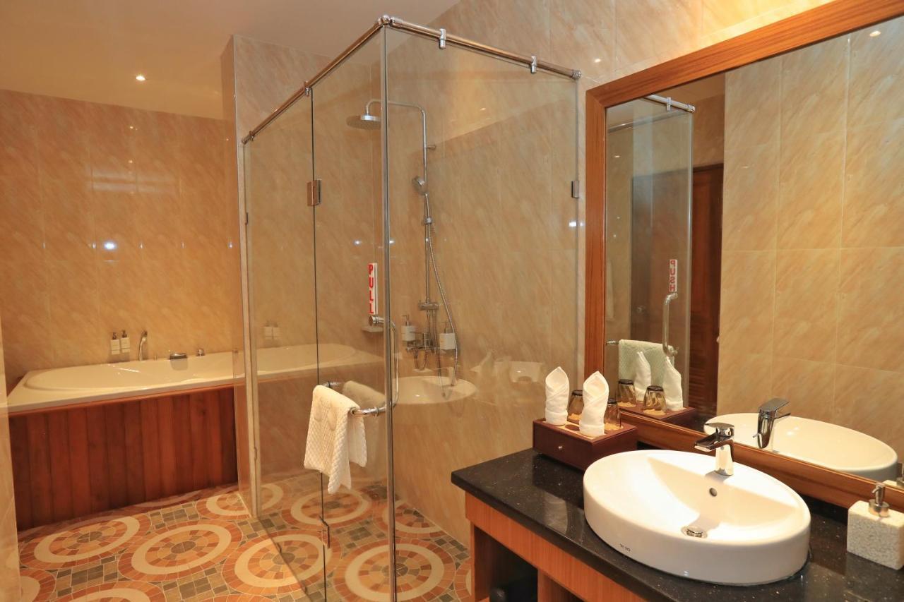Sunset Palace View Suites Mandalay Eksteriør billede