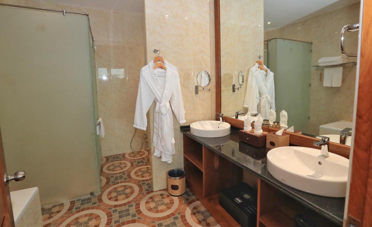 Sunset Palace View Suites Mandalay Eksteriør billede
